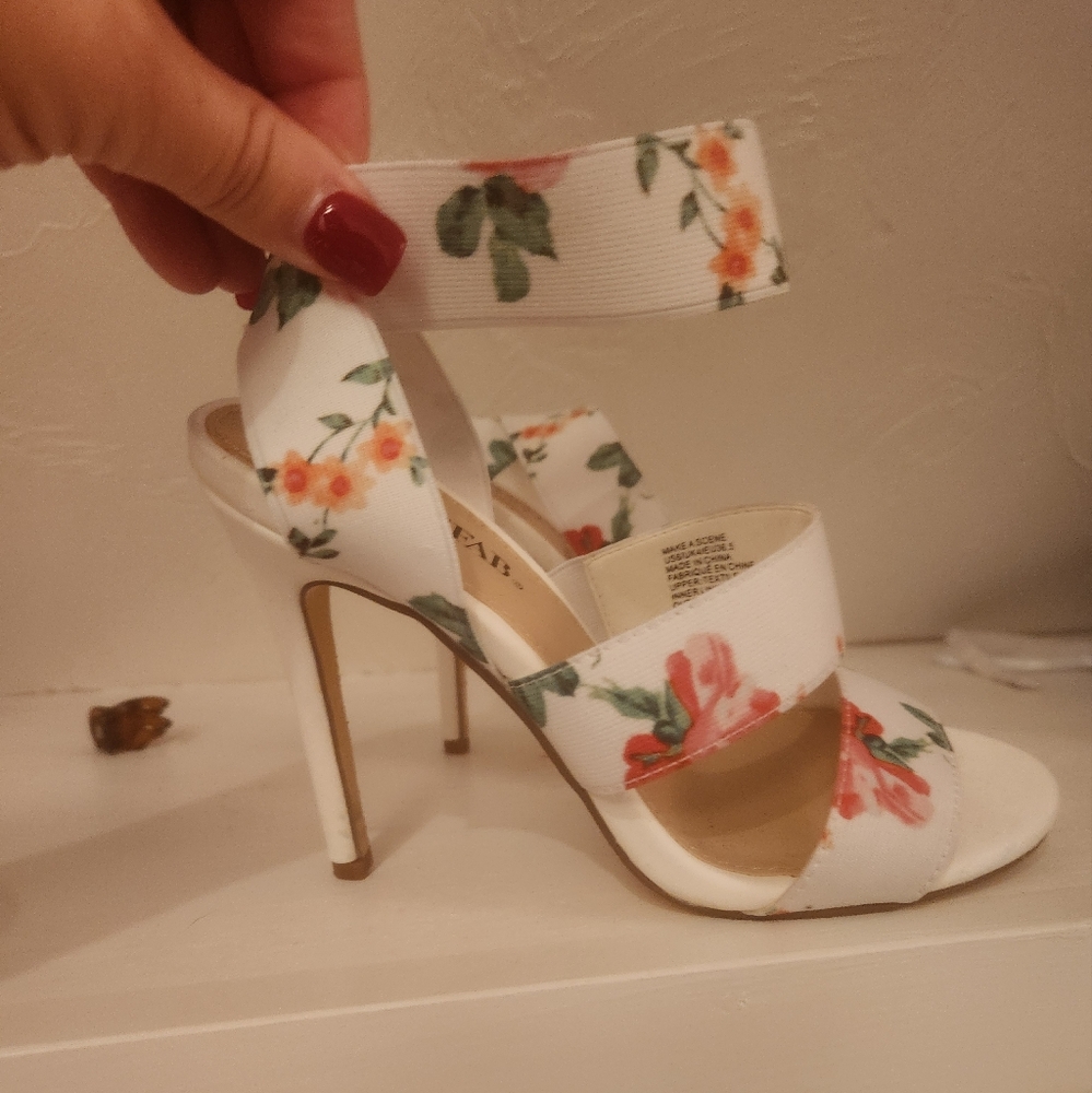 Summer heels